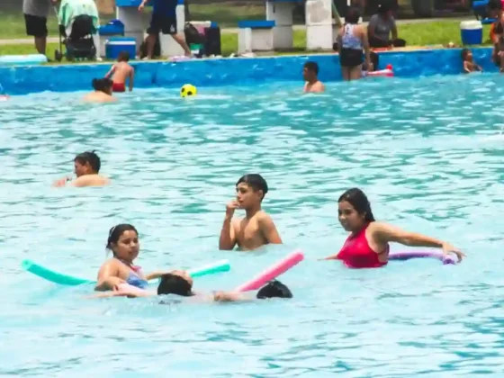 Más de 6 mil personas disfrutaron de los natatorios municipales el fin de semana