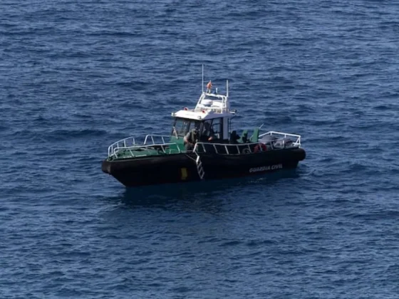 TRAGEDIA: cuatro personas murieron tras ser arrastradas por una ola gigante