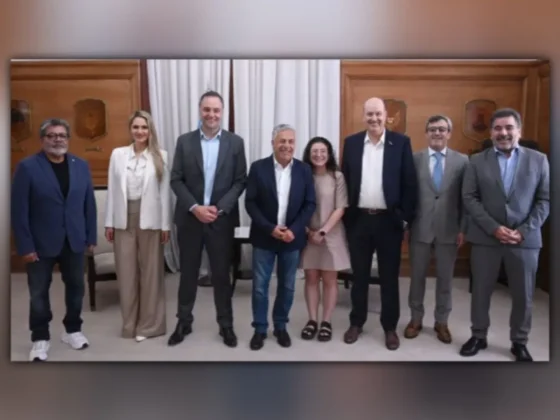 Gobierno anuncia nuevas reformas laborales, tributarias y educativas