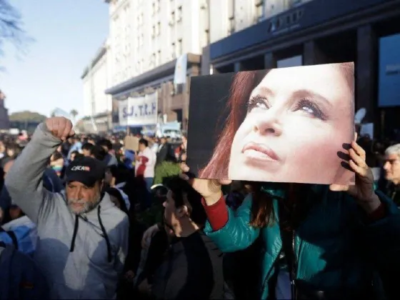 En medio de presiones internas, el oficialismo define si se moviliza el día del alegato de CFK en Vialidad