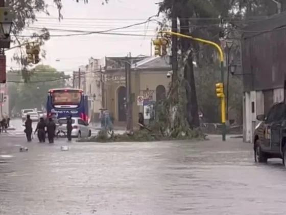 Tormentas fuertes en Salta con inundaciones y alerta vigente por lluvias y granizo