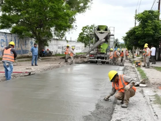Comenzó la renovación completa de la calzada en la Av. Portaaviones