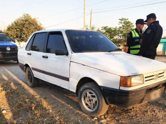 La policía logró recuperar un auto que había sido robado: hay dos salteños detenidos