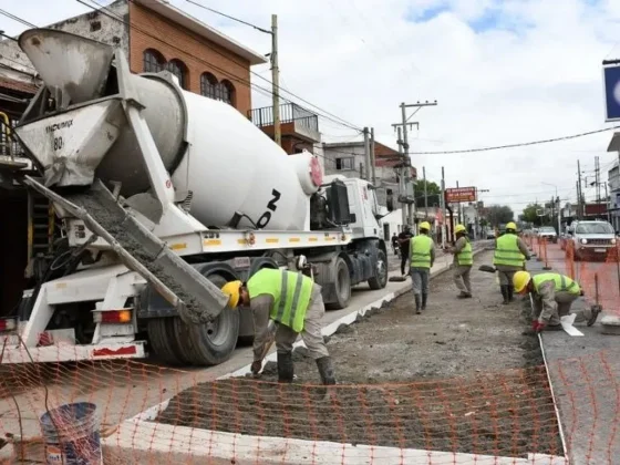 Avanza la renovación de calzada en la avenida Jujuy