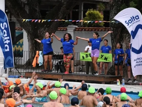 Más de 300 personas participaron en un nuevo Aquagym