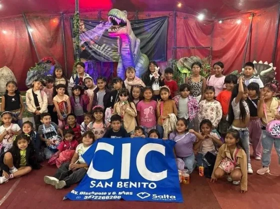 Chicos del CIC San Benito viajaron al mundo de los dinosaurios y el circo