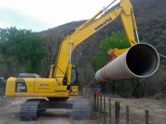 Vaqueros sigue sin agua por rotura del acueducto