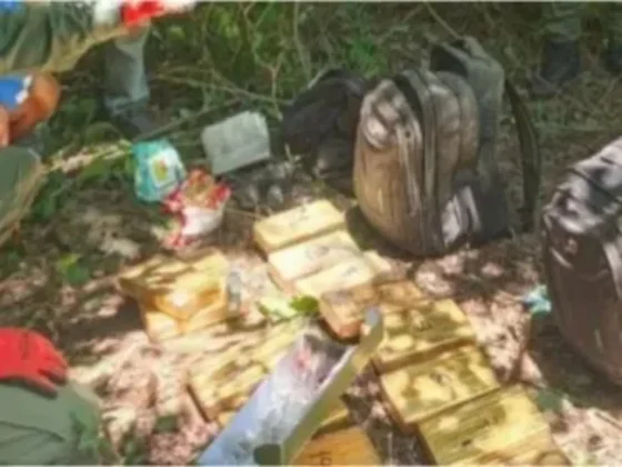 Gendarmería incautó más de 61 kilos de cocaína en zona rural de Salta: hallaron armas, municiones y demoraron a un menor
