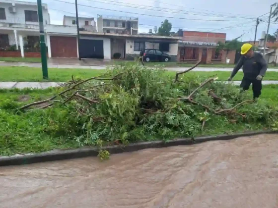 El alerta amarilla por lluvia sigue y la Municipalidad trabaja para prevenir incidentes