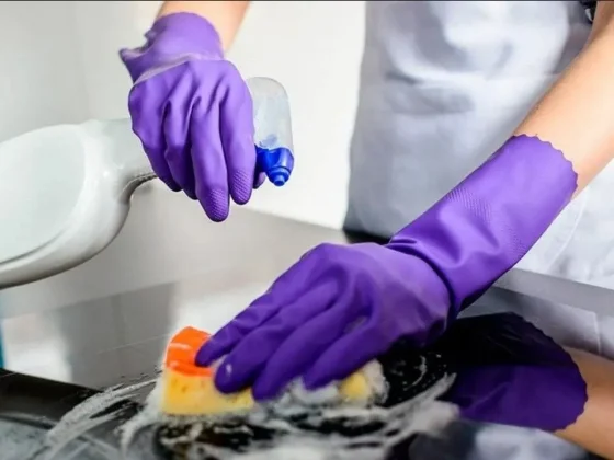 Empleadas domésticas tendrán aumento del 3% y bono de hasta $20 mil