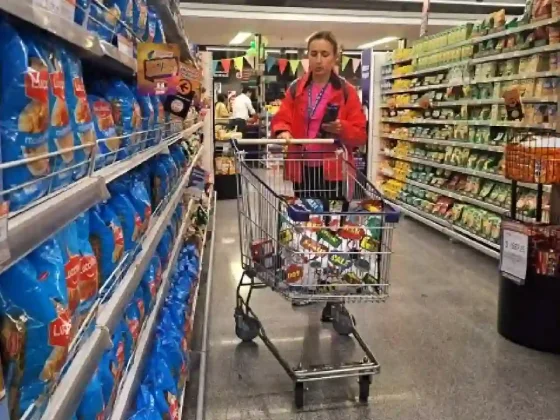 Inflación no afloja: prevén que el IPC de febrero siga cerca de niveles máximos