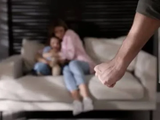 Apolinario Saravia: imputaron a un hombre por golpear a su pareja y exhibirse frente a una niña de 8 años