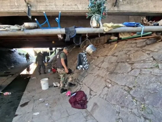 Nuevamente se limpió el bajo puente de Tucumán y Esteco