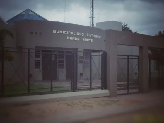 Vecinos toman la municipalidad en Rivadavia Banda Norte