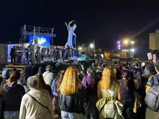 Homenaje y emoción en la Vigilia Patriótica del Campo de la Cruz