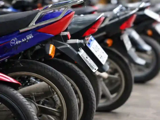 Boom histórico de patentamientos de motos y cambio en el mercado laboral