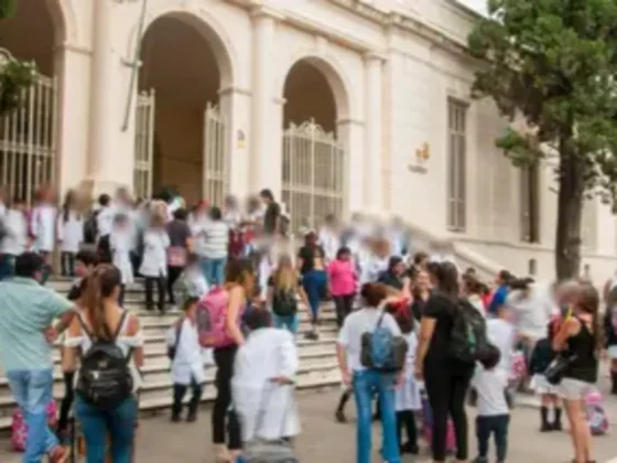 Conflicto por presunto bullying en la ex Normal: padres retiraron a sus hijas y hay intervención oficial