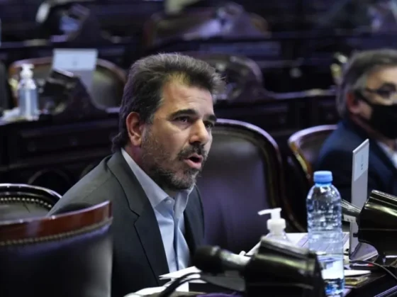Ritondo anticipa una sesión caliente en Diputados por la exposición de Adorni