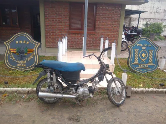 La policía logró recuperar una motocicleta que había sido robada