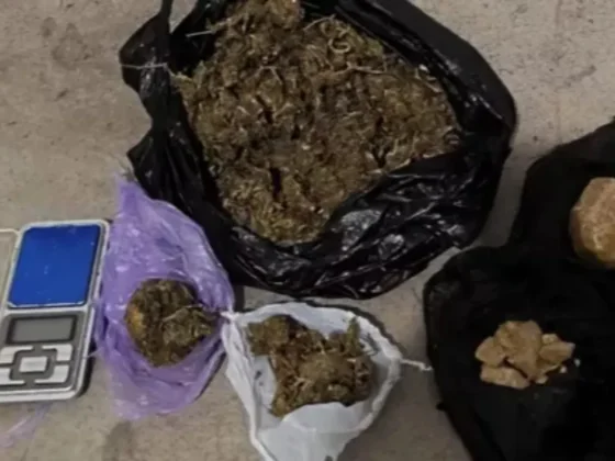 La Policía incautó más de 1000 dosis de droga en barrio Santa Ana
