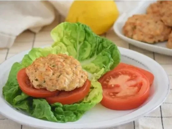 Hamburguesas "fit" de pollo: cómo hacerlas caseras y que salgan riquísimas