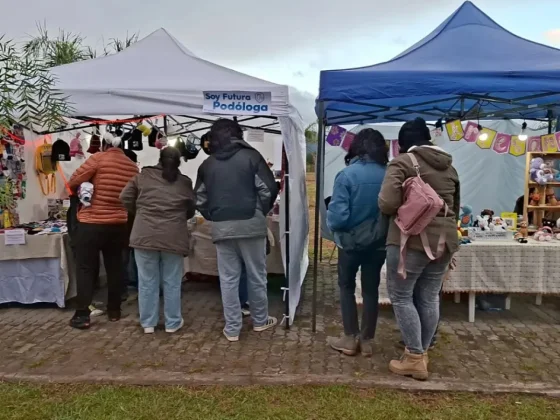 Jóvenes emprendedores mostraron su talento en la Feria de Futuros Egresados