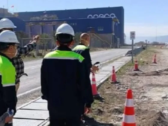 Investigan el impacto ambiental del derrame químico de Posco en Güemes: una sobrecarga habría provocado el incidente