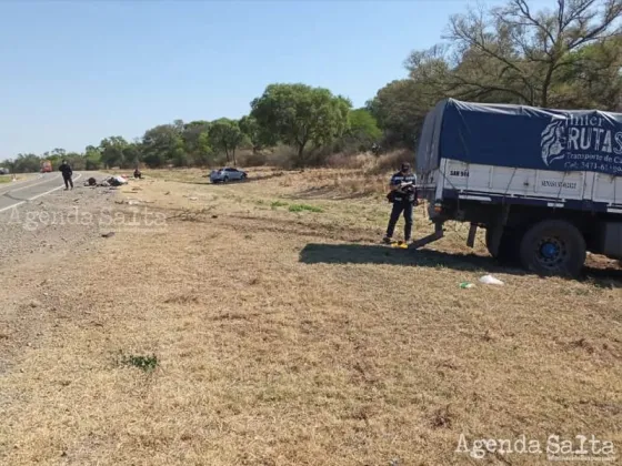 La mujer fallecida acusaba 46 años. Murió tras ser despedida del automóvil que conducía.