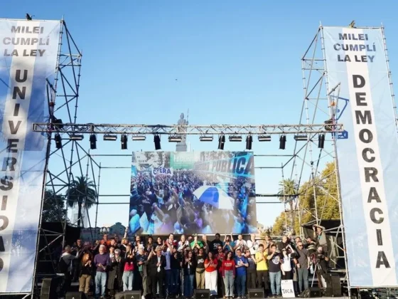 Docentes y estudiantes vuelven con clases públicas para exigir la ley de financiamiento universitario