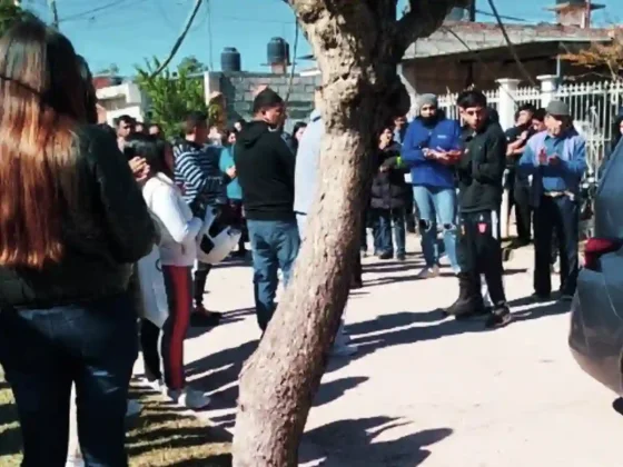 Le habría disparado por negarse a volver con él: la dramática declaración de la policía herida en zona oeste