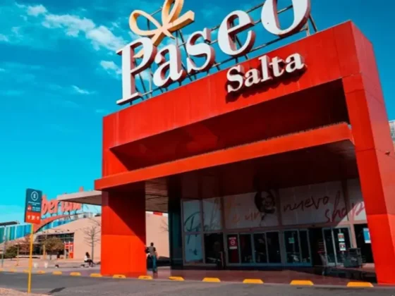 Cerró el hipermercado Libertad de Salta: comienza la transformación total para convertirse en La Anónima
