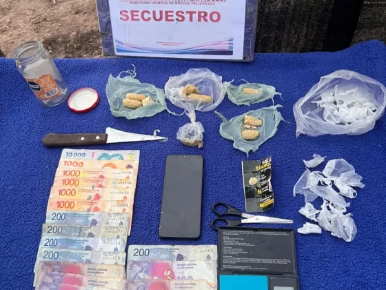 Rosario de la Frontera: tres detenidos y más de 650 dosis de droga secuestradas en allanamientos simultáneos