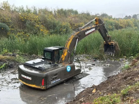 Limpian y acondicionan el canal Velarde para optimizar el drenaje y prevenir anegamientos
