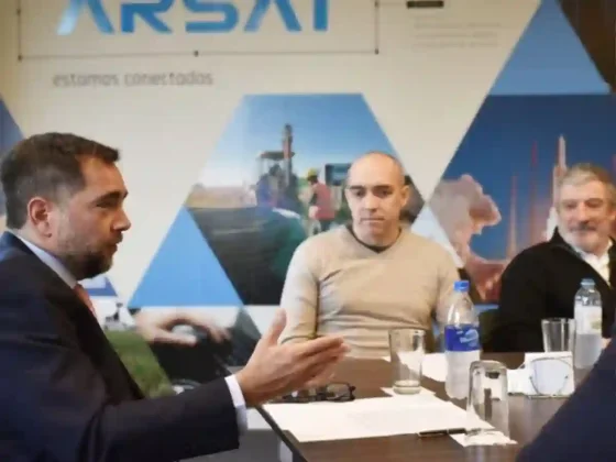 Una trama de licitaciones y chats compromete a ex directivos de ARSAT