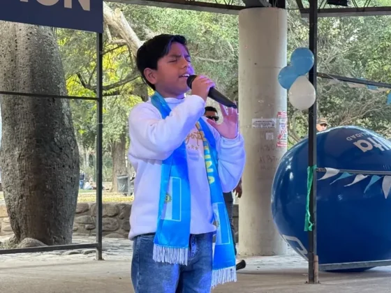 La Guitarreada Activa puso al anfi del Parque San Martín en “Modo Mundial”