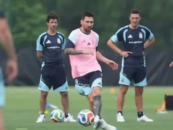 Scaloni define el once de la Selección Argentina ante Islandia