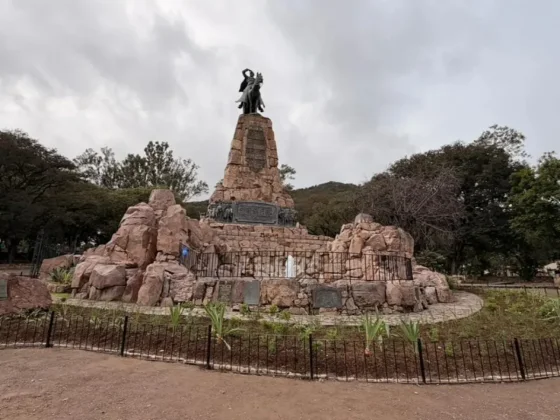 El monumento a Güemes empieza a lucir las tareas de renovación