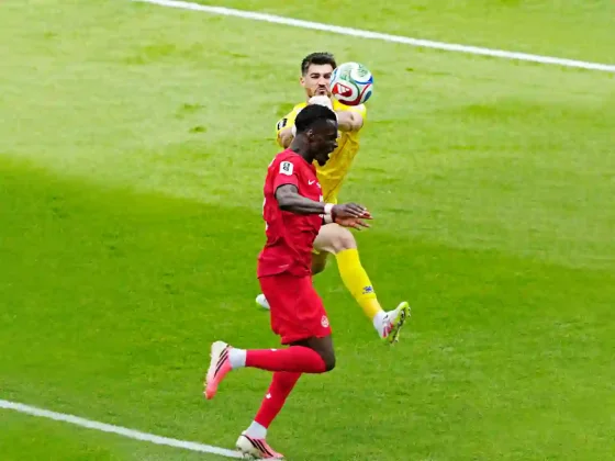 Canadá rescató un empate con sabor a poco ante Bosnia en su debut