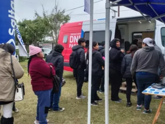 El móvil del Registro Civil llega a Campo Santo y Cobos