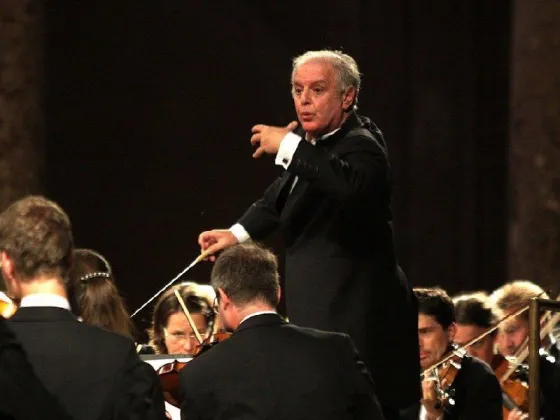 Daniel Barenboim anunció que padece una “enfermedad neurológica grave”