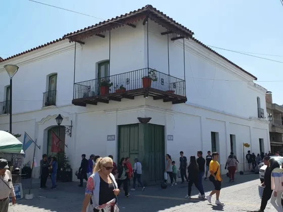La Bitácora celebra su cuarto encuentro junto a poetas salteñas y música en vivo