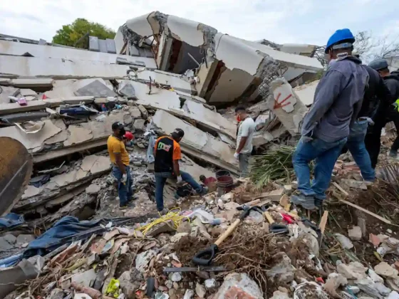 Venezuela elevó a 2595 la cifra de muertos por los terremotos y ya hay 12.400 heridos