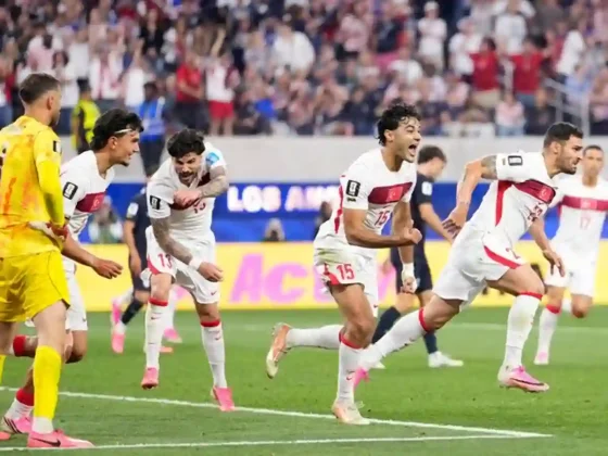 Estados Unidos perdió con Turquía, pero ganó el Grupo D