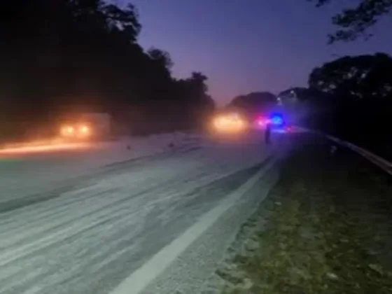 Metán: un camión perdió 40 bolsas de harina sobre la ruta 9/34 y generó complicaciones en el acceso norte