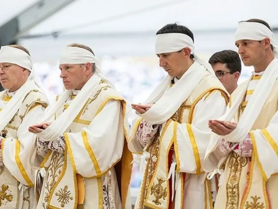 Lefebvrianos consagran obispos sin autorización y abren una nueva crisis en la Iglesia