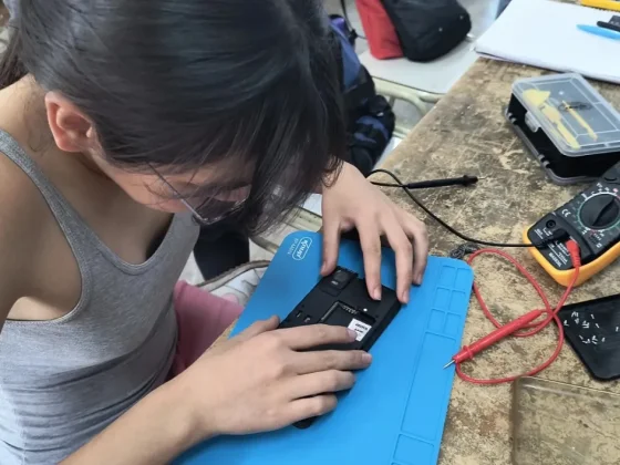 Aprendé a reparar celulares y sumá una herramienta laboral
