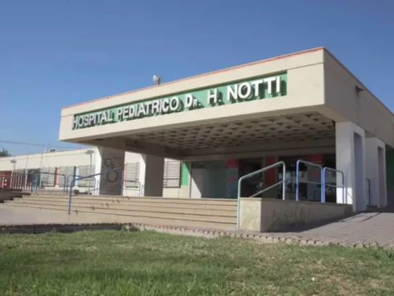 Una nena jugaba al lado de una estufa y se le prendió fuego el pelo: sufrió quemaduras en el 30% del cuerpo