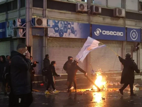 Ofensiva Judicial: El Gobierno denunció a los manifestantes que atacaron el Congreso