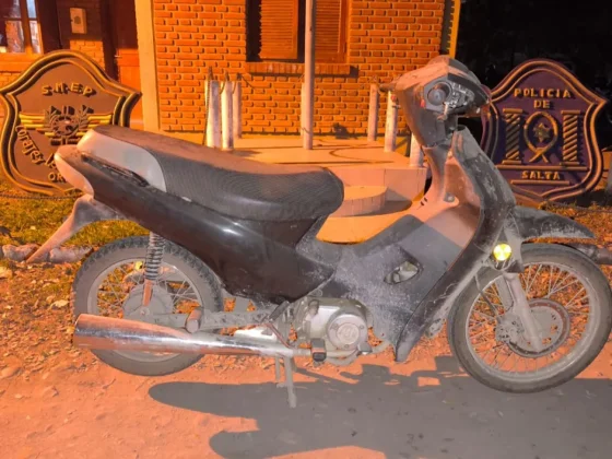 Recuperaron una motocicleta robada en Orán: estaba abandonada cerca de plaza Santa Marta