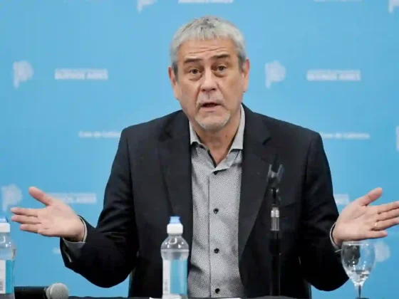 Pyme familiar: Renunció como intendente y su esposa lo nombró asesor con un sueldo de $10 millones
